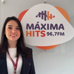 Foto de Bruna Michels, diretora da emissora de rádio Máxima Hits 96,7 FM.